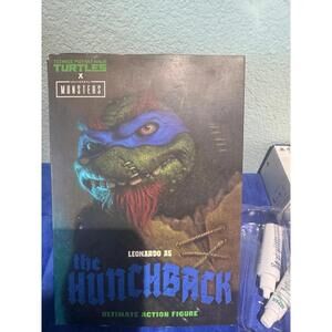 Leonardo x The Hunchback NECA TMNT X Universal Monsters Ultimate figure